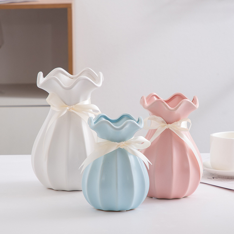 Florist Supply Store - Minimalist Nordic Ceramic Vase, Water-Storing Flower